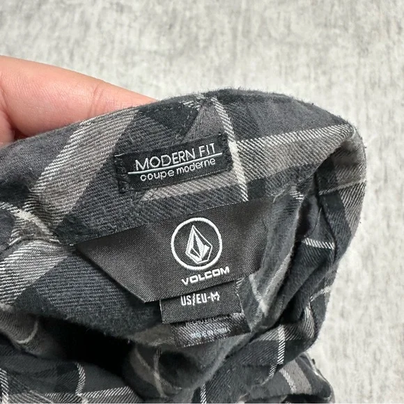 Volcom Plaid Button Up - Picture 3 of 3